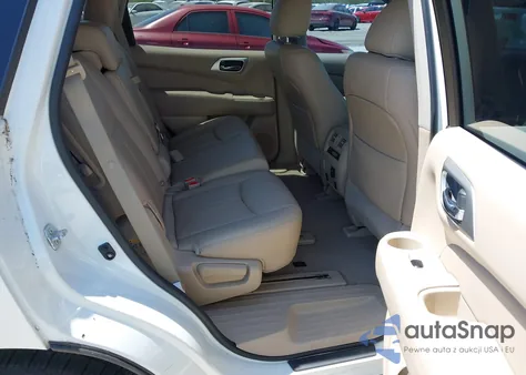 2015 Nissan Pathfinder S/Sv/Sl/Platinum z USA, uszkodzony, nr VIN 5N1AR2MN1FC710779